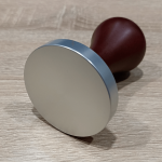 Темпер алюмінієвий 58 мм з деревяною ручкою