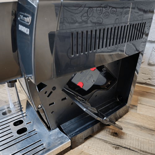 Кавомашина Delonghi Dinamica ECAM 350.55 B