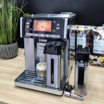Кавомашина DeLonghi ESAM 6900 PrimaDonna Exclusive
