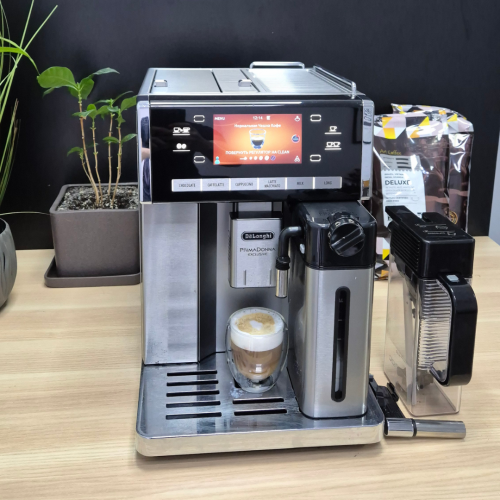Кавомашина DeLonghi ESAM 6900 PrimaDonna Exclusive