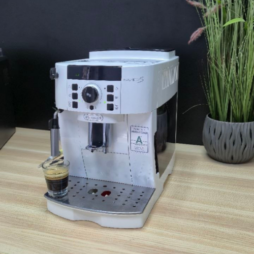 Кавомашина Delonghi Magnifica S